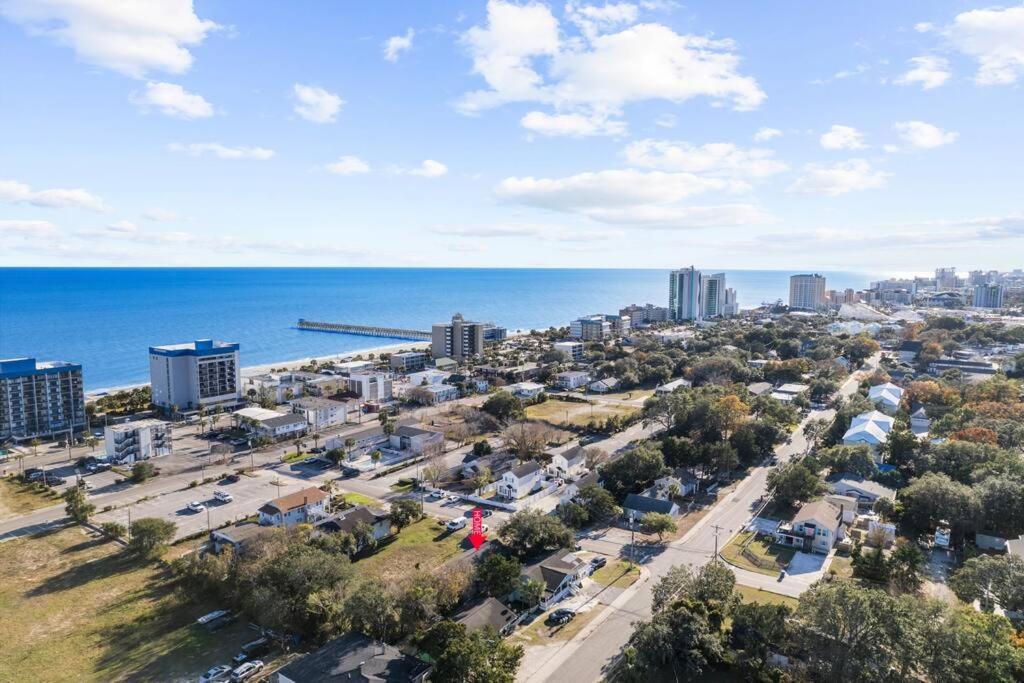 Gorgeous Centrally Located Ocean View 2 King, Huge Private Yard & Deck, Firepit, Bbq, & Game Tables Myrtle Beach Buitenkant foto