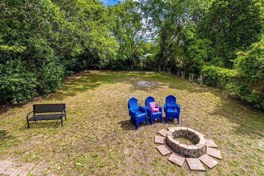 Gorgeous Centrally Located Ocean View 2 King, Huge Private Yard & Deck, Firepit, Bbq, & Game Tables Myrtle Beach Buitenkant foto