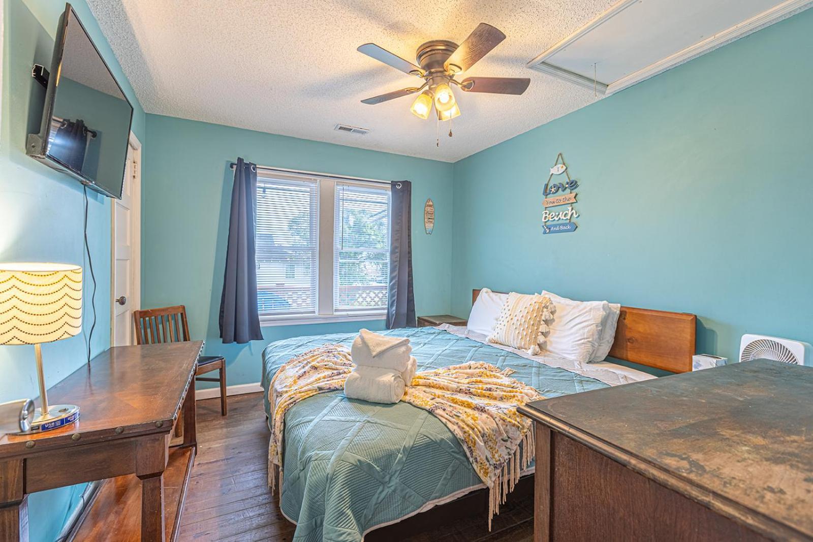 Gorgeous Centrally Located Ocean View 2 King, Huge Private Yard & Deck, Firepit, Bbq, & Game Tables Myrtle Beach Buitenkant foto