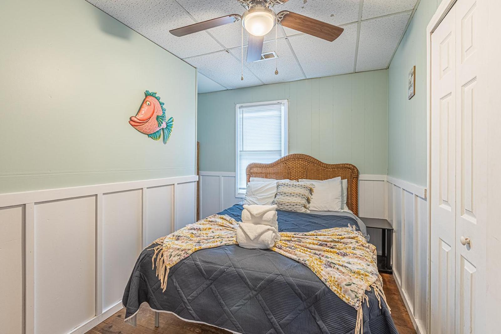 Gorgeous Centrally Located Ocean View 2 King, Huge Private Yard & Deck, Firepit, Bbq, & Game Tables Myrtle Beach Buitenkant foto