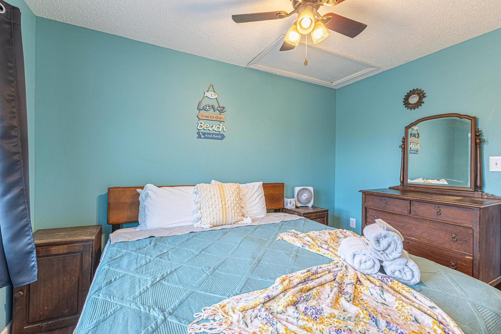 Gorgeous Centrally Located Ocean View 2 King, Huge Private Yard & Deck, Firepit, Bbq, & Game Tables Myrtle Beach Buitenkant foto