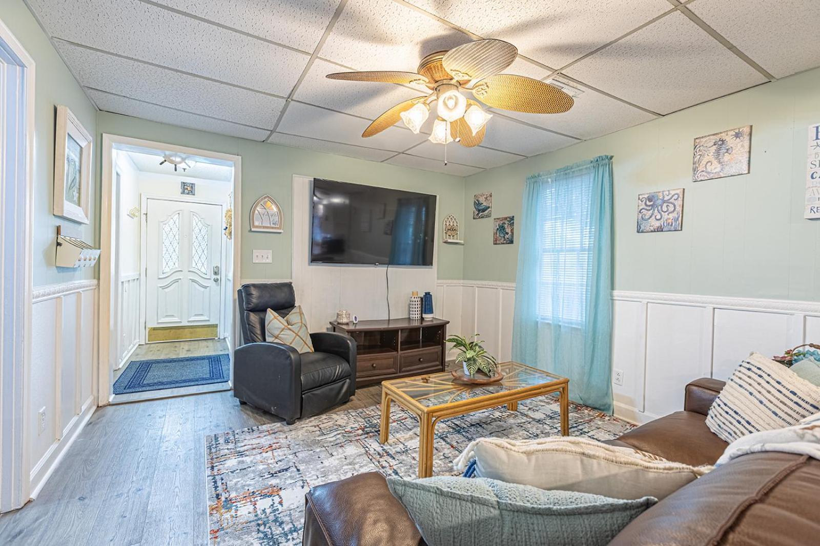 Gorgeous Centrally Located Ocean View 2 King, Huge Private Yard & Deck, Firepit, Bbq, & Game Tables Myrtle Beach Buitenkant foto