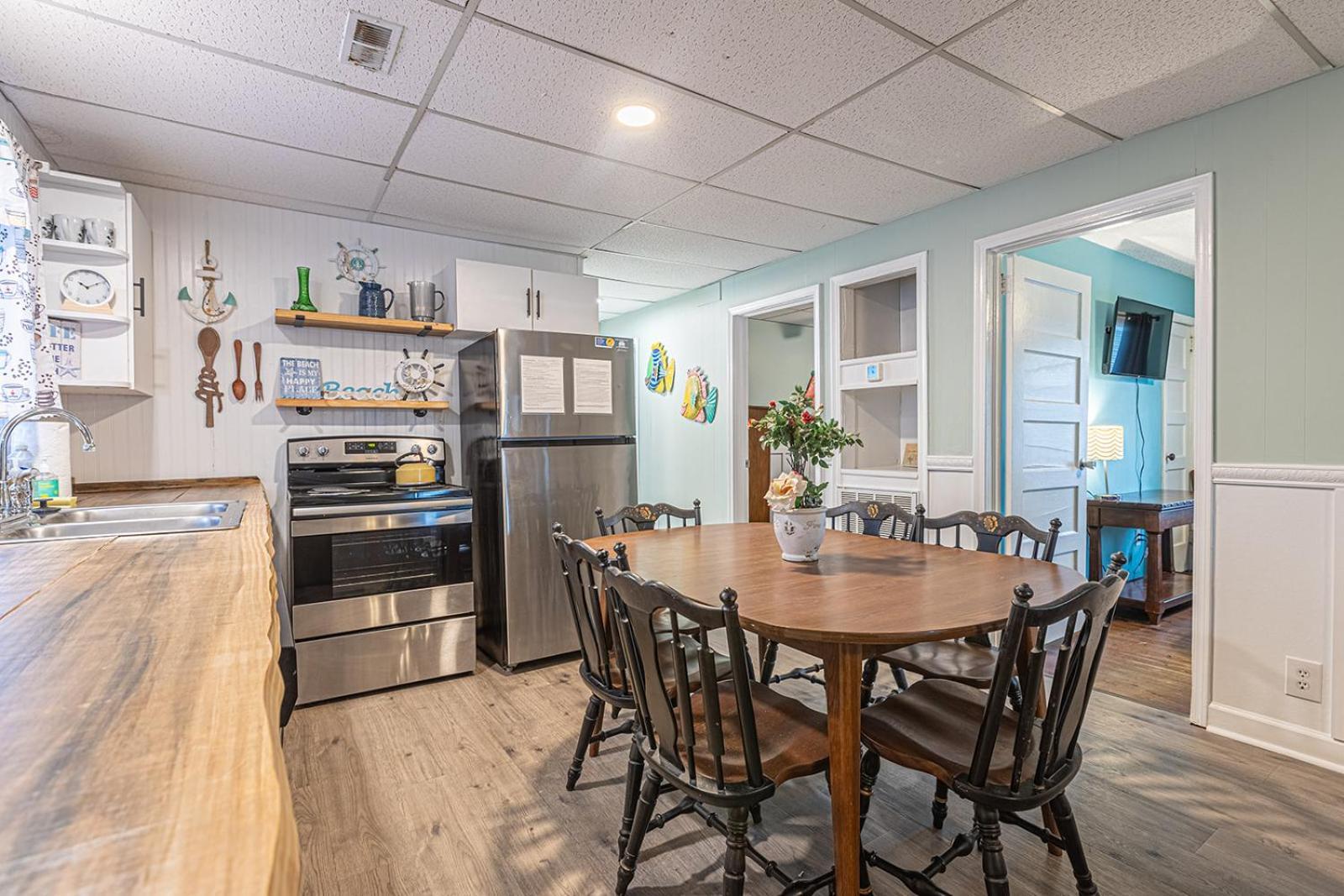 Gorgeous Centrally Located Ocean View 2 King, Huge Private Yard & Deck, Firepit, Bbq, & Game Tables Myrtle Beach Buitenkant foto