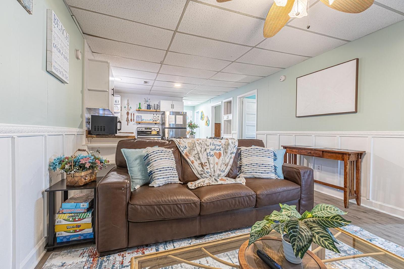 Gorgeous Centrally Located Ocean View 2 King, Huge Private Yard & Deck, Firepit, Bbq, & Game Tables Myrtle Beach Buitenkant foto